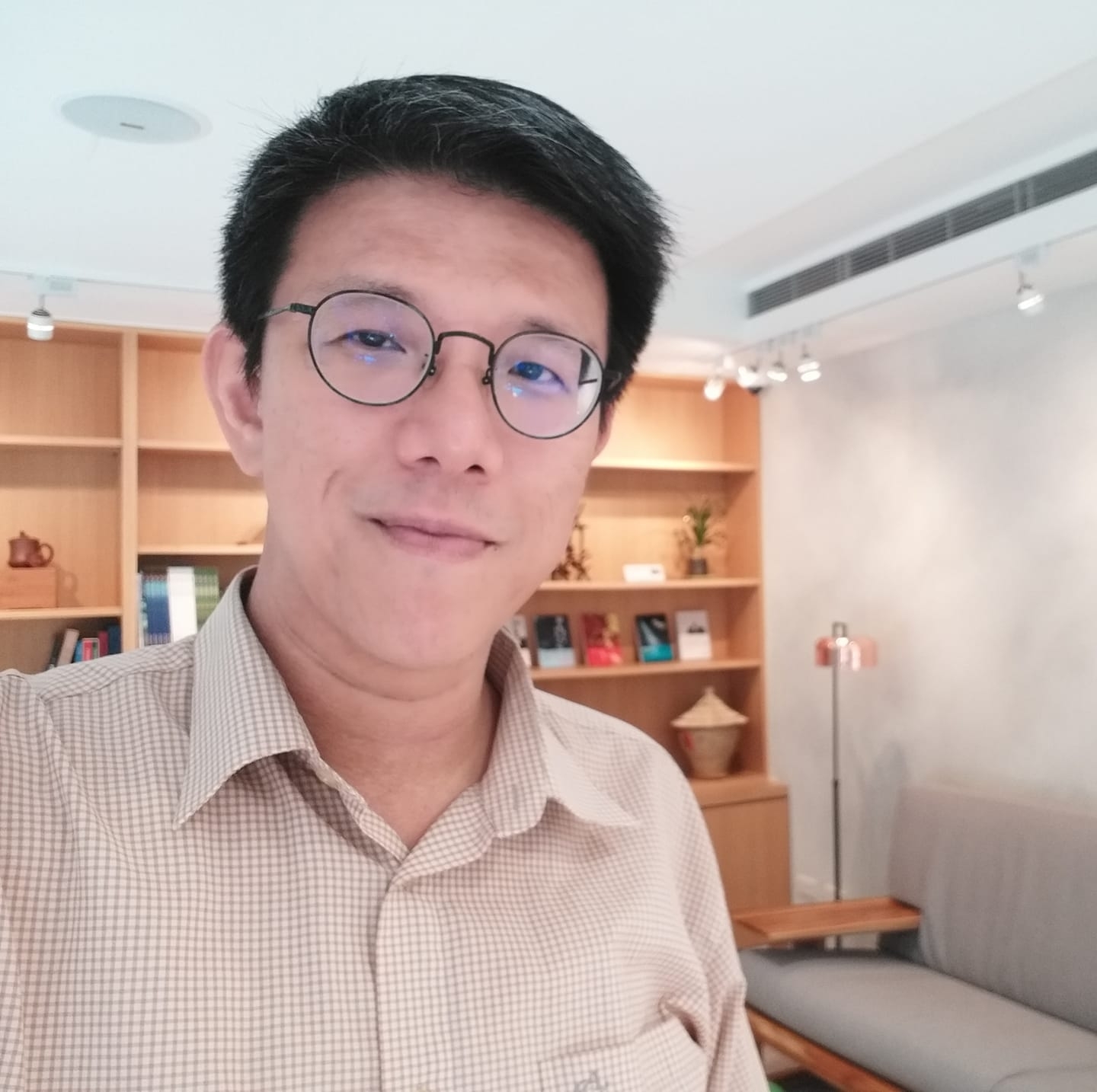 許育光 主任